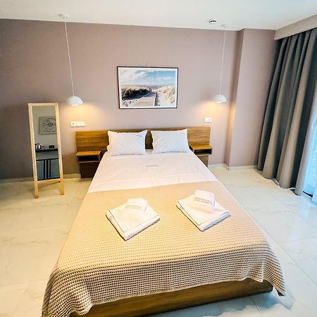 Апарт отель Sithonian Sunset Luxury - Nikiti Cozy Getaways Экстерьер фото