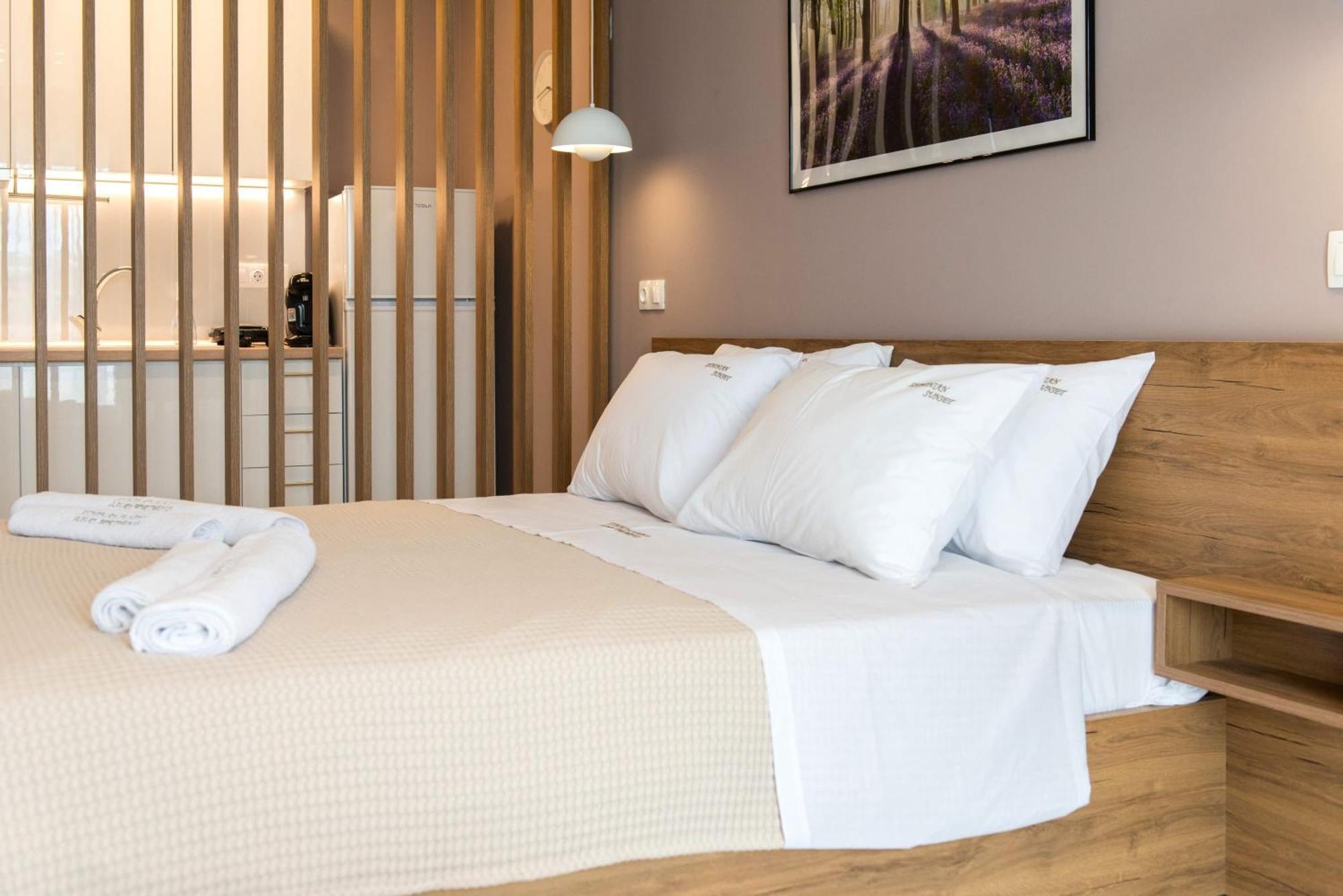 Апарт отель Sithonian Sunset Luxury - Nikiti Cozy Getaways Экстерьер фото