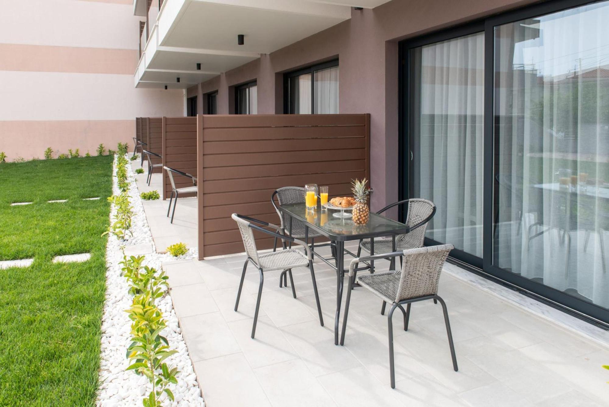 Апарт отель Sithonian Sunset Luxury - Nikiti Cozy Getaways Экстерьер фото