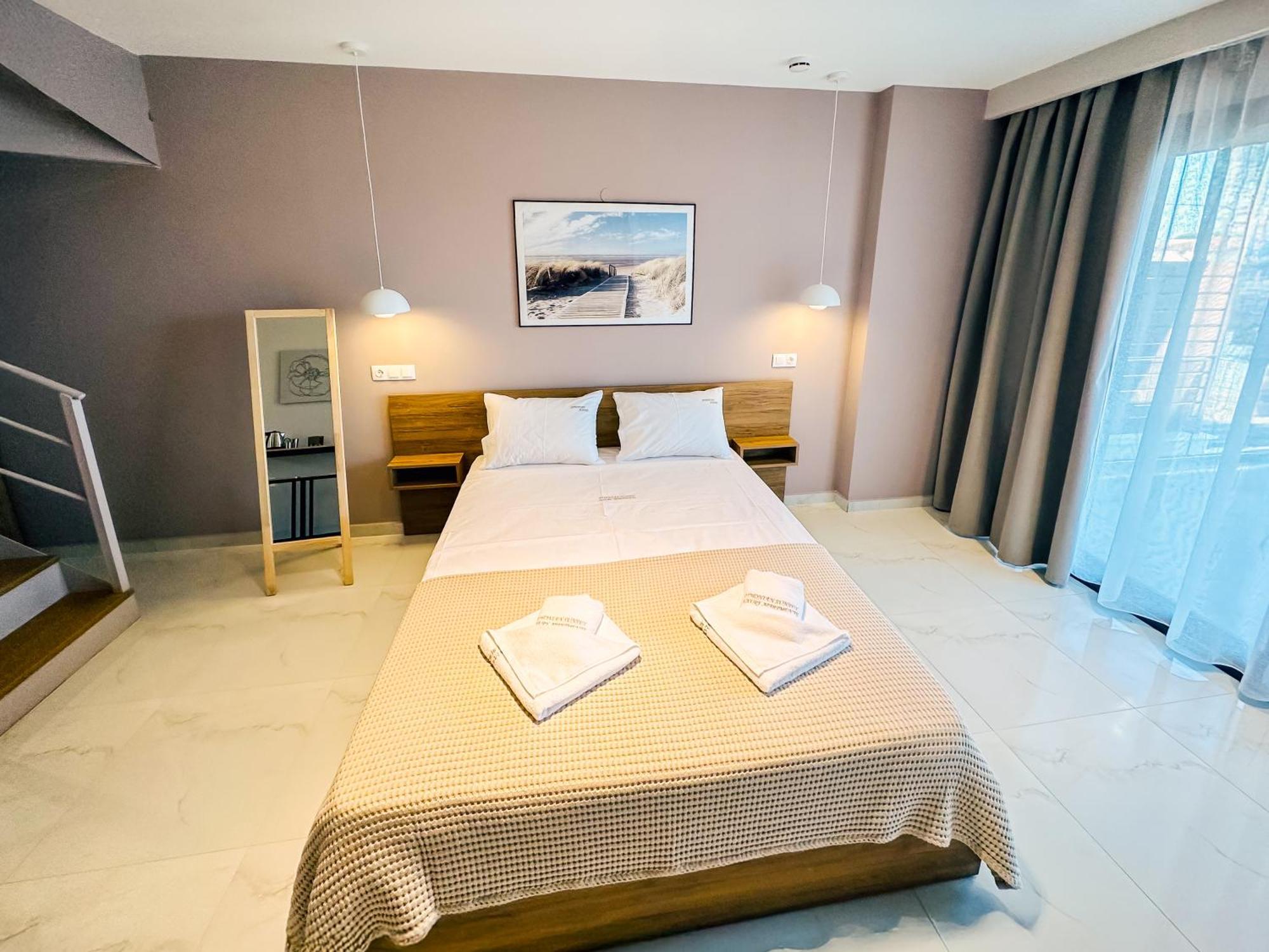 Апарт отель Sithonian Sunset Luxury - Nikiti Cozy Getaways Экстерьер фото